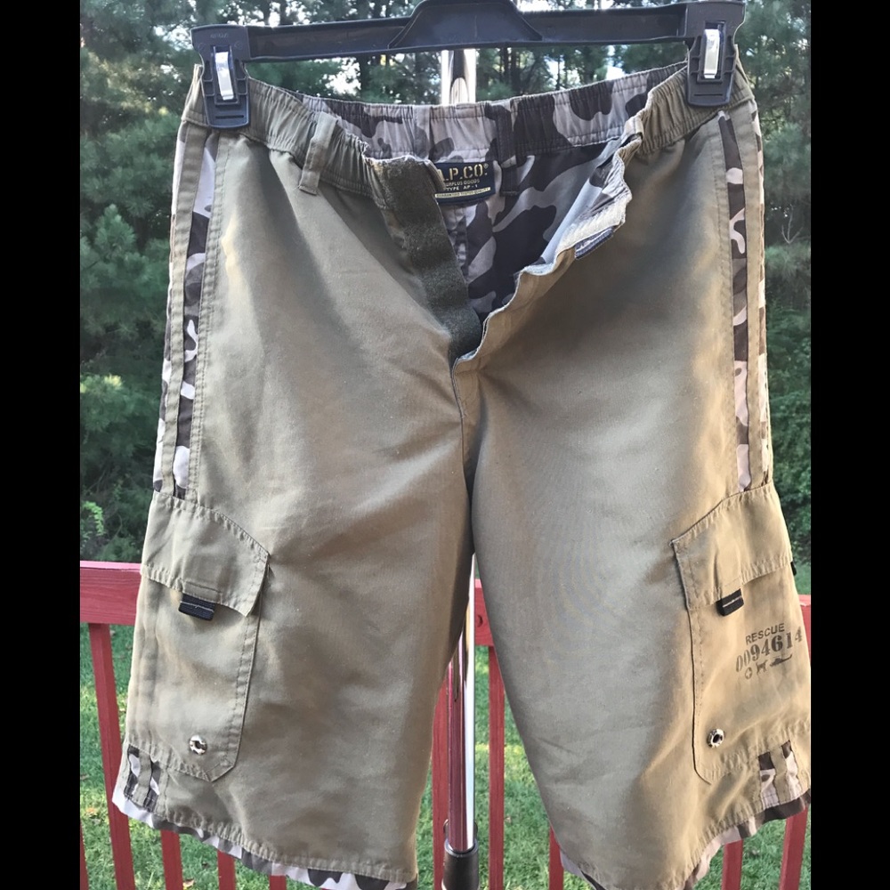 A.P.C.O. SURPLUS GOODS CAMOUFLAGE BIG BOY SHORTS - Picture 3 of 8